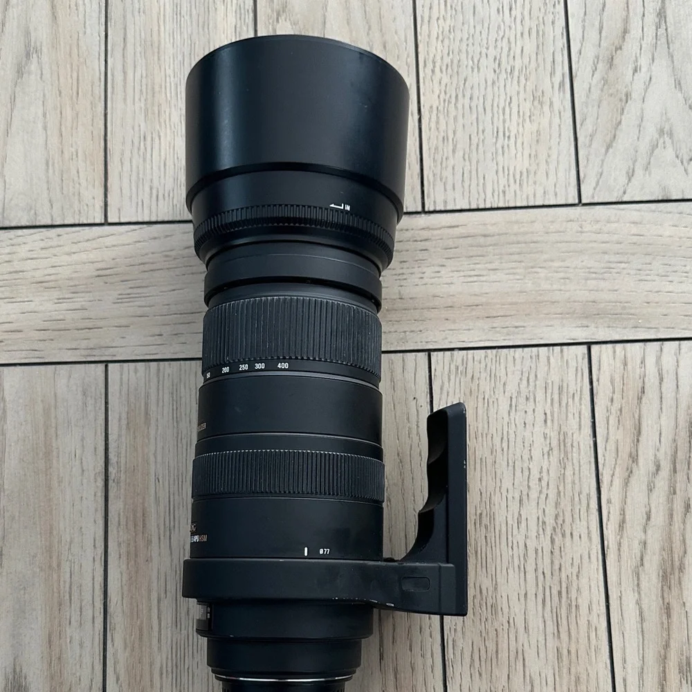 Sigma DG Lens with Optical Stabilizer in Black